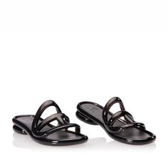 New Melissa X Telfar Jelly Slide - Black New In Box Size 6 Color Black Telfar Black, Converse Slip On, Clear Slides, Jelly Slides, Clear Sandals, All Star Shoes, Tan Woman, Slip On Sneakers, New Black