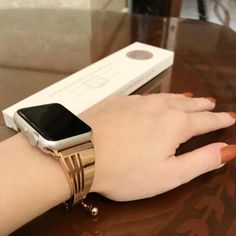 Apple Watch Rose Gold, Apple Watch Bands Rose Gold, Lavender Jewellery, Apple Watch Bands Women, Apple Watch Fashion, Rose Gold Apple Watch, Best Apple Watch, Apple Watch Sizes, Apple Band