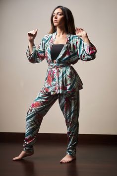 Two-piece Loungewear Set, Matching Set With Straight Pants, Fitted Sets With Kimono Sleeves For Spring, Spring Fitted Sets With Kimono Sleeves, Spring Sets With Fitted Kimono Sleeves, Spring Loungewear Set With Straight Pants, Fitted Loungewear Set With Straight Pants, Lounge Fashion, Wide Sleeve Top