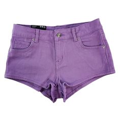 Brand New With Tags, H&M Divided Low Waist Lavender Purple Shorts Size 4 Measurements Are Approx. Waist 13.5" (No Stretch) Length 9" 98% Cotton / 2% Elastane 5 Pocket, Zipper And Button Closure Animal & Smoke Free Black Denim Cutoff Shorts, Cuffed Denim Jeans, Lace Denim Shorts, Light Blue Shorts, Black Jean Shorts, Purple Shorts, High Rise Denim Shorts, Denim Cutoff Shorts, Jeans For Short Women