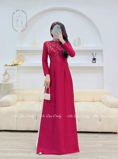 🌻Material: Lụa vân gỗ Stretchy level: 2/10 🌻 The measurement of this ao dai (long dress) is in Vietnamese size (American size tends to be bigger for the same size). Please LOOK AT THE SIZE CHART CAREFULLY BEFORE ORDERING. There might have some chalk writings on the fabric due to making process. These marks can be washed away easily. 🌻🌻No returns or exchanges Buyer can contact seller about any issues with an order. 💜 Thank you very much!💜 Formal Embroidered Ao Dai For Spring, Formal Spring Embroidered Ao Dai, Spring Formal Embroidered Ao Dai, Embroidered Ao Dai For Spring Formal, Elegant Long Sleeve Embroidered Ao Dai, Traditional Ao Dai For Spring Party, Spring Party Traditional Ao Dai, Fitted Long Sleeve Kurta For Evening, Traditional Embroidered Ao Dai For Party