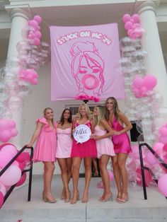 University of florida Best Bid Day Themes, Beach Theme Bid Day, Trendy Bid Day Themes, Bubble Bid Day, Alpha Chi Omega Aesthetic, Chi Omega Aesthetic, Sorority Work Week Themes