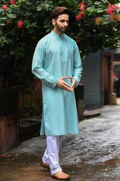 Shop Priyanka Haralalka Blue Ruby Silk Geometric Embroidered Kurta Set at Aza Fashions Embroidery Thread Work, Kurta Set For Men, Blue Kurta, Luxury Sale, Pattern Embroidery, Thread Embroidery, Silk Embroidery, Band Collar, Thread Work