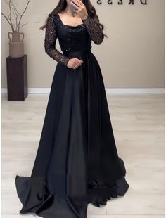 Sleeves Ideas For Gown, Back Neck Design For Gown, Long Sleeve Designer Dress, Wedding Gowns Dresses Elegant, Ball Gowns Dresses Elegant, Gown Design For Wedding, Neck Design For Gowns, Gown For Wedding Reception, Gown Back Neck Design