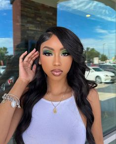 Green Prom Makeup, Flawless Face Makeup, Light Makeup Looks, Prom Eye Makeup, Pretty Makeup Looks, Green Prom, Glam Makeup Look