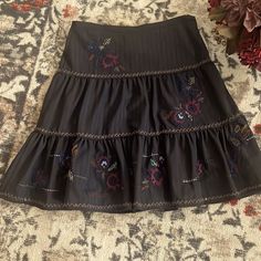 New With Tags. This Adorable Bohemian Style Embroidered Skirt Has Ruffle Detail And Is Fully Lined. It Has A Zip Side. Super Cute With A Sweater And Leggings. Fitted Floral Embroidery Tiered Skirt, Funky Fits, Embroidered Skirt, Sweaters And Leggings, Swaggy Outfits, Women Skirts Midi, Knee Length Skirt, Outfit Inspo Fall, Dress First