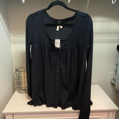 Never Worn, New With Tags, Super Cute And Soft! Small But Fits Like A Medium Black Long Sleeve Top For Spring Loungewear, Black Long Sleeve Loungewear Top For Spring, Black Tops For Spring Loungewear, Black Blouse For Fall Loungewear, Casual Black Long Sleeve Top For Loungewear, Trendy Black Everyday Blouse, Black Long Sleeve Top For Everyday, Black Long Sleeve Everyday Tops, Black Babydoll