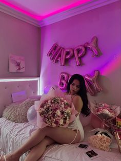 birthday Birthday Bed Pictures, 19tg Birthday Ideas, Birthday Photoshoot 16, Bday Pictures Ideas, Baddie Birthday Ideas, Birthday Bedroom Photoshoot, Pink Photoshoot Ideas Birthday, 19 Birthday Ideas, Pink Aesthetic Birthday