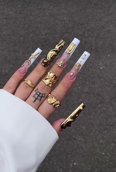 Gold Stiletto Nails, Gold Nail Designs, French Tip Acrylic Nails, Girls Nails, Square Acrylic Nails, Coffin Nails Designs