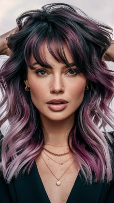 Reddish Purple Balayage, Creative Color Hair Inspiration, Money Piece Color Ideas, Purple Money Piece Hair, Dark Plum Hair Color, Plum Hair Color Ideas, Dark Plum Hair, Peacock Hair Color, Blackberry Hair