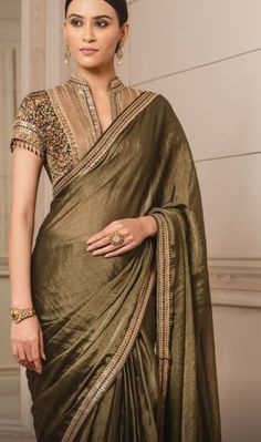 Wedding Saree Blouse Designs, Border Saree, Elegant Blouse Designs, Designer Blouse Patterns