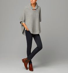 Massimo Dutti | CABLE-KNIT CAPE WITH SHAWL COLLAR Knitted Cape, Pinterest Fashion, Casual Work Outfits, Winter Mode, 가을 패션, Outfits Casual, Mode Inspiration, Office Outfits