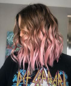 Light Pink Balayage Hair, Coloured Hair Ideas Brunettes, Pink And Blonde Hair Ombre, Colorful Hair Tips Dip Dye, Dark To Light Pink Ombre Hair, Balayage With Vivid Colors, Dark To Pink Ombre Hair, Pink Hue Hair, Hair Color Ideas For Brunettes Colorful