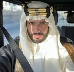 Arab Man Aesthetic, Arab Boys, Arabic Aesthetic, Mens Hairstyles With Beard