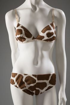 Rudi Gernreich, Mod Look, Fashion 1960s, Vintage Swimsuits, Night Night, Giraffe Print, Body Treatments