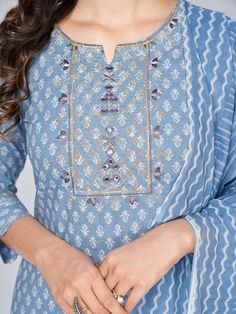 vbuyz women's printed & embroidered straight cotton sky blue kurta pant with dupatta has a round neck, 3/4 sleeve, printed & embroidered, straight hem, side slit. it will keep you comfortable for a party wear look. pair it with high heels and look effortlessly chic and fashionable. 1 kurta :: 1 pant :: 1 dupatta colour :sky blue fabric :cotton wash care :hand wash🔥30% OFF USE CODE 30PIN🔥 Pant Kurta Design, Sky Blue Fabric, Stylish Kurta, New Kurti Designs, New Kurti, Blue Kurta, Stitching Dresses