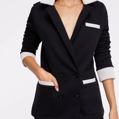 Nwt Wknd Nation Black Gray Fleece Leisure/Office Blazer Jacket Women’s Sz M $98 New With Tags This Double Breasted Blazer Is Chic And Tailored. Made With The Softest And Coziest Year-Round Fleece. This Jacket Is All About The Details- Contrast Ribbed Trim At Cuffs Pockets Collar That Can Be Worn Up Or Down Pair It With Work Slacks, Jeans Or Even Bike Shorts! * Photographed On A Size 6 Mannequin* Approximate Measurements: Ch: 19.5 Sh: 16 Sl: 24.5 Waist: 17.5 Total Length: 28.5 Black Fleece Jacket For Winter Layering, Fleece Outerwear For Fall Workwear, Fleece Outerwear For Work In Fall, Fleece Outerwear For Fall, Trendy Winter Blazer For Layering, Long Sleeve Fleece Jacket For Winter Workwear, Winter Fleece Jacket For Work With Long Sleeves, Black Long Sleeve Blazer, Winter Workwear Fleece Jacket With Long Sleeves