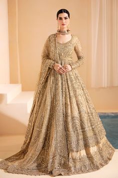 Lehenga Frock, Golden Bridal Lehenga, Golden Lehenga, Pakistani Bridal Lehenga, Shoaib Malik, Dupatta Dress, Pakistani Bridal Dress, Walima Dress, Desi Wedding Dresses