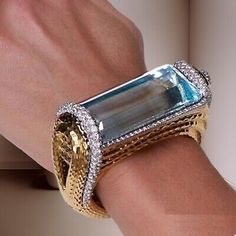 Main Stone : Aquamarine. Item : Bracelet. Pictures have been enlarged to show details . David Webb, Silver Bangle Bracelet, Sterling Silver Bangle Bracelets, Sterling Silver Bangle, Dope Jewelry, Jewelry Lookbook, Fashion Mistakes, Silver Bangle Bracelets, Fabulous Jewelry