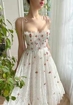 Fantasy Sewing, Crystal Couture, Teuta Matoshi, Enchanting Dress, Floral Bustier, Modern Princess, Pretty Princess, Lace Prom Dress, Couture Dress