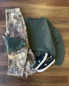 Men’s Comfy Street Wear, Camo Outfits Mens, Fall Fits, Swaggy Outfits, Cute Everyday Outfits, Cute Simple Outfits, Outfit Inspo Fall, Lookbook Outfits, Shoes For Men