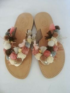 Diy Slippers, Shoe Making, Bridal Bangles, Flat Mules, Hair Videos Tutorials, Diy Crafts Jewelry, Palm Beach Sandals