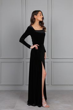 Fitted Split Evening Gown, Wedding Maxi Evening Dress With Side Slits, Wedding Evening Dress With Side Slits, Gala Dresses With Sweep Train And Split Shape, Maxi Length Wedding Evening Dress With Side Slits, Wedding Gown With Side Slits, Wedding Gown With Side Slits And Split, Evening Dresses With Sweep Train And Long Sleeves, Formal Long Sleeve Gown For Gala