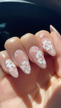 Nails Flower Simple, White Almond Nails With Flowers, Flower Themed Nails, Simple Butterfly Nail Designs, Spain Inspired Nails, Butterfly Nails Gel, Nail Inspiration Summer 2024 Almond, White Nails Flowers, Floral Nail Designs Simple