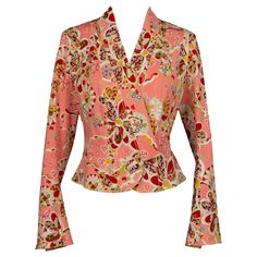 Galliano - (Made in Portugal) Pink cotton jacket printed with flowers. Silk lining. Size 40FR. Additional information: Dimensions: Shoulder width: 39 cm Chest: 44 cm Sleeve length: 57 cm Length: 50 cm Condition: Very good condition Seller Ref number: FV132BIS Louis Vuitton Yayoi Kusama, Saint Laurent Clothes, Designer Bags Louis Vuitton, Flowers For Sale, Timeless Brand, Cape Coat, Head Accessories, John Galliano, Cotton Jacket