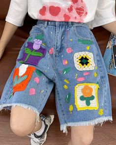 These vibrant Indie Aesthetic Shorts feature playful, crochet patches with floral designs, splashed over classic denim Size:• M: Waist: 76cm/ 29.9 in, Length: 50cm/ 19.7 in, Hips: 104cm/ 40.9 in• L: Waist: 80cm/ 31.5 in, Length: 50.5cm/ 19.9 in, Hips: 108cm/ 42.5 in• XL: Waist: 84cm/ 33.1 in, Length: 51cm/ 20.1 in, Hips: 112cm/ 44.1 in• 2XL: Waist: 88cm/ 34.6 in, Length: 51.5cm/ 20.3 in, Hips: 116cm/ 45.7 inMaterial: Denim Freetime Activities, Floral Denim Shorts, Cartoon Flower, Egirl Clothes, Estilo Indie, Aesthetic Crochet, Cartoon Flowers, Indie Aesthetic, Floral Denim