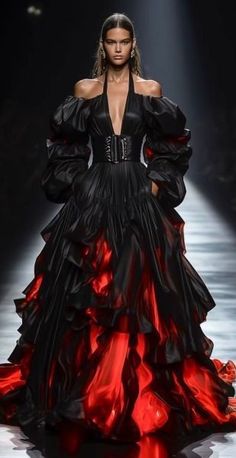 Dramatic Evening Gowns, Extravagant Runway Fashion, Gold Inspired Outfits, Black Haute Couture Gowns, Mideval Dress, Gothic Gowns, Punk Street Style, Stylish Outfits Casual, Dramatic Fashion