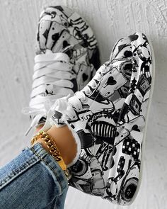 Size: 37,38,39,40,41,42,43;Style:ChicType:SneakersPattern Type:LetterOccasion:DailyToe:Round ToeHeel Height:Low HeelPackage Include:1*Sneakers Graffiti Shoes, Sneakers Patterns, Chic Type, Estilo Chic, Round Toe Heels, Sneakers Grey, Chunky Sneakers, Casual Lace, Stylish Sneakers