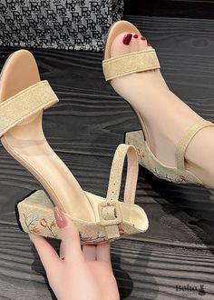 Boho Floral Heeled Open Sandals - Khaki / 35 Boho Heels, White Maxi Dress Boho, White Lace Maxi Dress, Boho Shoes, White Lace Maxi, Mid Heel Sandals, Wedding Sandals, Thick Heel, Open Toe Sandals