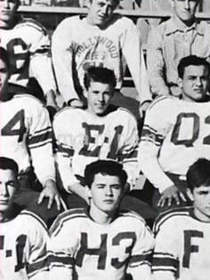 the football team is posing for a photo