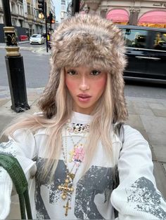 Ny Hat Outfit Street Styles, Fluffy Hat Outfit, Fur Hat Aesthetic, Timberland Boots Women Outfit, Fluffy Hat, Ny Hat, Hat Outfit, My Pics, Dress Up Dolls