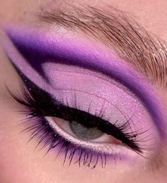 Purple And Black Makeup Looks, Makeup Looks Blue, Revenge Aesthetic, Makeup Looks Blue Eyes, Makeup Sparkle, Black Makeup Looks, Double Lid Makeup, Sparkle Makeup, Birthday Makeup Looks