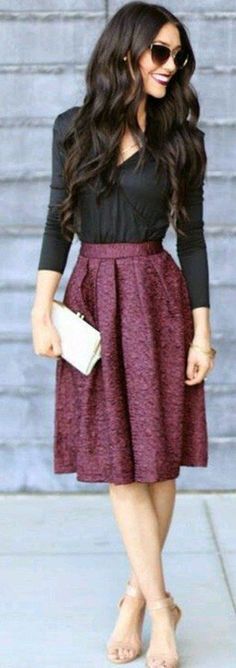 Work outfit idea for pear shaped body Pear Shaped Women, Cooler Style, Spring Work Outfits, Purple Skirt, Work Outfits Women, Professional Outfits, Work Attire, Work Fashion, Outfits Casuales