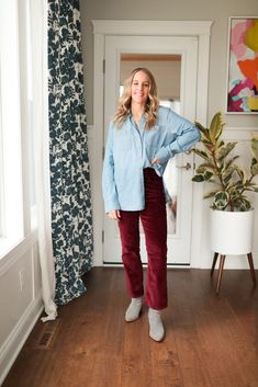 What to Wear With Burgundy Pants: 12 Outfit Ideas - Paisley & Sparrow Burgundy Cords Outfit, Outfit Burgundy Pants, Burgundy Joggers Outfit, Burgundy Pants Outfit Women, Burgundy Corduroy Pants Outfit, Burgandy Pants Outfits, What To Wear With Burgundy Pants, Patterned Pants Outfit, Burgundy Pants Outfit