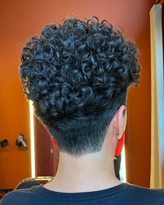 Natural Hair Haircuts, Curly Undercut, Sassy Hair, Hair Haircuts, New Cut, Short Pixie Haircuts, Short Hair Older Women, Curly Hairstyles