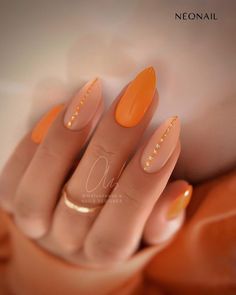 Nails 💗 Nail art 💗 Manicure on Instagram: "Orange 🍊🧡1-9❓By @matuszewsk.a   #orangenails #frenchnails #summernails #brightnails" Orange Nails, Fancy Nails, Chic Nails, Dope Nails, Short Acrylic Nails, Cute Acrylic Nails, Perfect Nails, Acrylic Nail Designs, Trendy Nails