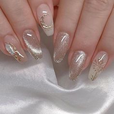 Cute Sophisticated Nails, Nail Elegant Classy, Celestial Wedding Nails For Bride, Trendy Korean Nails, Nail Art With Gems Rhinestones, Nail Bridesmaid, Ethereal Nails Aesthetic, Nail Art Elegant Classy, Gold Accent Nail Design