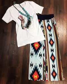 Aztec lounge pants~Multi Vegas Clothes, Rodeo Fits, Aztec Clothing, Cowboy Clothes, Mainecoon Cat, Cowgirl Clothes, Nfr Fashion, Country Style Outfits, Vegas Outfit