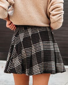 Preppy Pleated Skort For Fall, Preppy Pleated Skirt Bottoms For Fall, Preppy Skirt For School In Fall, Trendy Fall Skirt For School, Casual Fall Skirt For School, Casual Fall School Skirt, Casual Plaid Skirt For Winter, Preppy Mini Length Bottoms For Fall, Preppy School Skirt For Fall