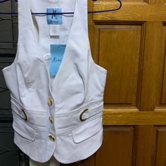 See Photos, Has Light Stains And Dust Due To Bad Storage Marciano White Sleepless Blazer Vest Tank Top W/ Belt Gold Button Rings Size 10 White Fitted Vest With Button Closure, White Button-up Workwear Vest, White Button-up Vest With Button Closure, White Button-up Vest For Work, White Button-up Vest, Belt Gold, Button Rings, Blazer Vest, Size 10 Rings