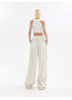 Features: These Streetwear Oversize Bf Suit Wide Leg Pants are the epitome of fashion and quality. With a high waist and wide leg cut, these pants offer a flattering and comfortable fit. Perfect for casual wear, you'll love the trendy and oversized look. Pants Trend, Elegant Pants, Loose Fit Trousers, Elegant Pant, Plaid Pullover, Pant Trends, Prom Dress Shopping, Short Mini Dress, Pant Style