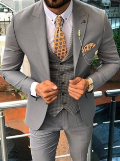 Austin Gray Patterned Slim-Fit Suit – brabion Grey Suit Vest, Terno Slim Fit, Grey Suit Men, A Man In A Suit, Man In A Suit, Slim Fit Suit Men, Suit Ideas, Dress Suits For Men, Designer Suits For Men