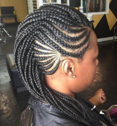 Black Braided Mohawk Mohawk Braid Styles, Mohawk Braids, Braided Mohawk Hairstyles, Braided Mohawk, Black Womens Hairstyles, Hairstyle Black, Mohawk Braid