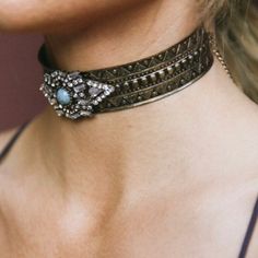 New Never Worn. Beautiful Necklace In Person Jewel Choker, Choker Collar Necklace, Choker Collar, Collar Necklace, Womens Jewelry Necklace, Beautiful Necklaces, Womens Sizes, Collar, Jewelry Necklaces