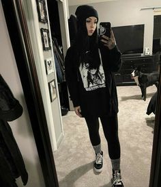 Alt Outfit Winter, Briana Todd, Casual Edgy Outfits, Visual Motivation, Elder Emo, Alternative Aesthetic, Cold Fashion, Casual Goth, Alt Outfits