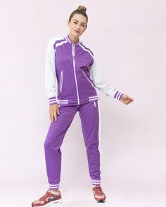 White Tracksuit For Workout, White Tracksuit For Workout Sportswear, White Sportswear Tracksuit For Workout, White Workout Tracksuit, White Athleisure Tracksuit For Workout, Activewear With Elastic Cuffs For Jogging, White Sporty Tracksuit For Gym, Sporty White Tracksuit For Gym, White Athleisure Tracksuit For Sports Season